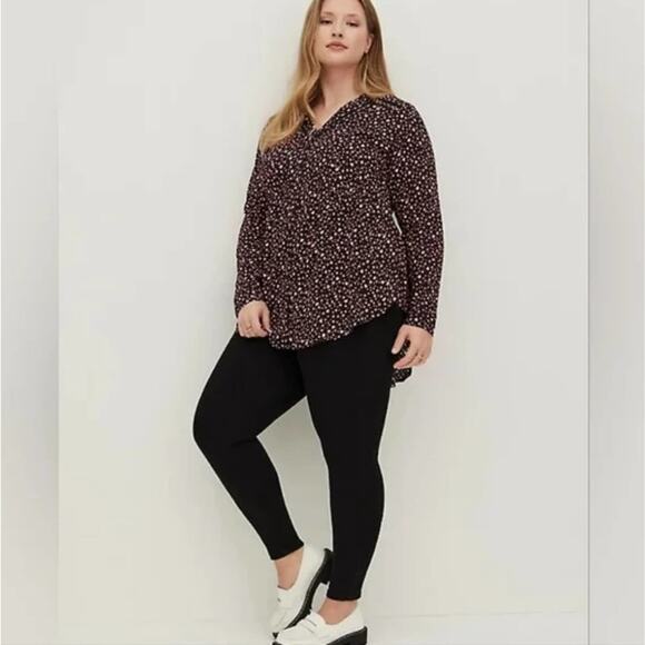 Torrid Emma Babydoll Rayon Slub Lace Trim hearts and stars Tunic Top plus size 2 - Picture 10 of 12